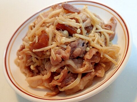 蜂蜜醤油で　豚肉とえのき茸と黒大蒜の炒め物♬